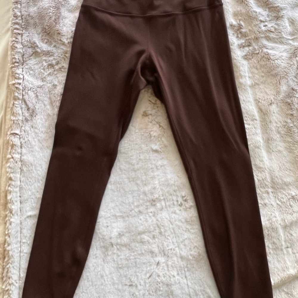 Lululemon High-Rise Wunder Train Leggings in Espresso 25”
